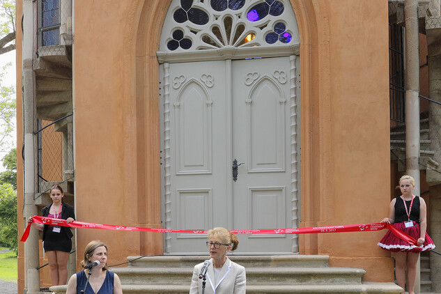 Norská velvyslankyně Siri Ellen Sletner na slavnostním otevření Novogotického templu